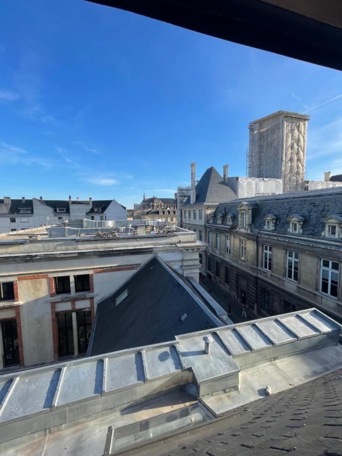 Au Cœur De La Ville De Reims Buitenkant foto